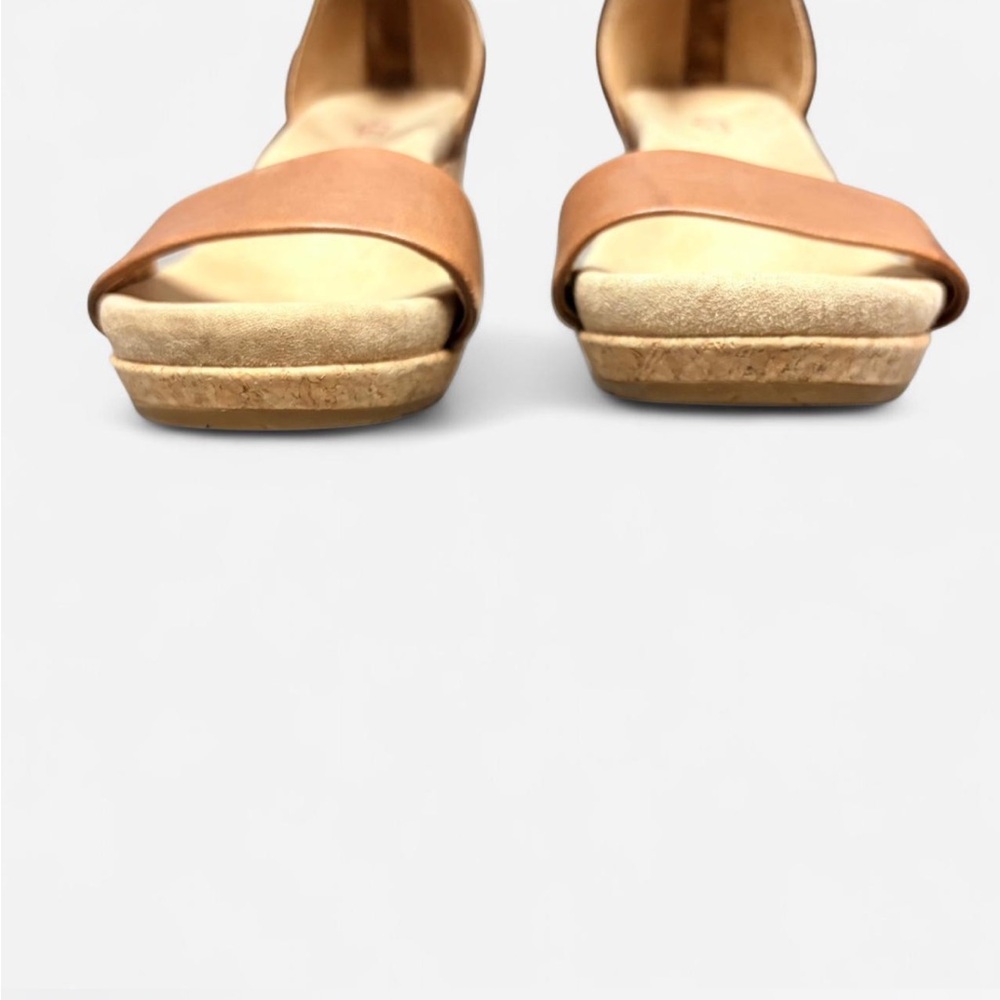 UGG Women's Brown Leather Sandals - Picture 2 of 8